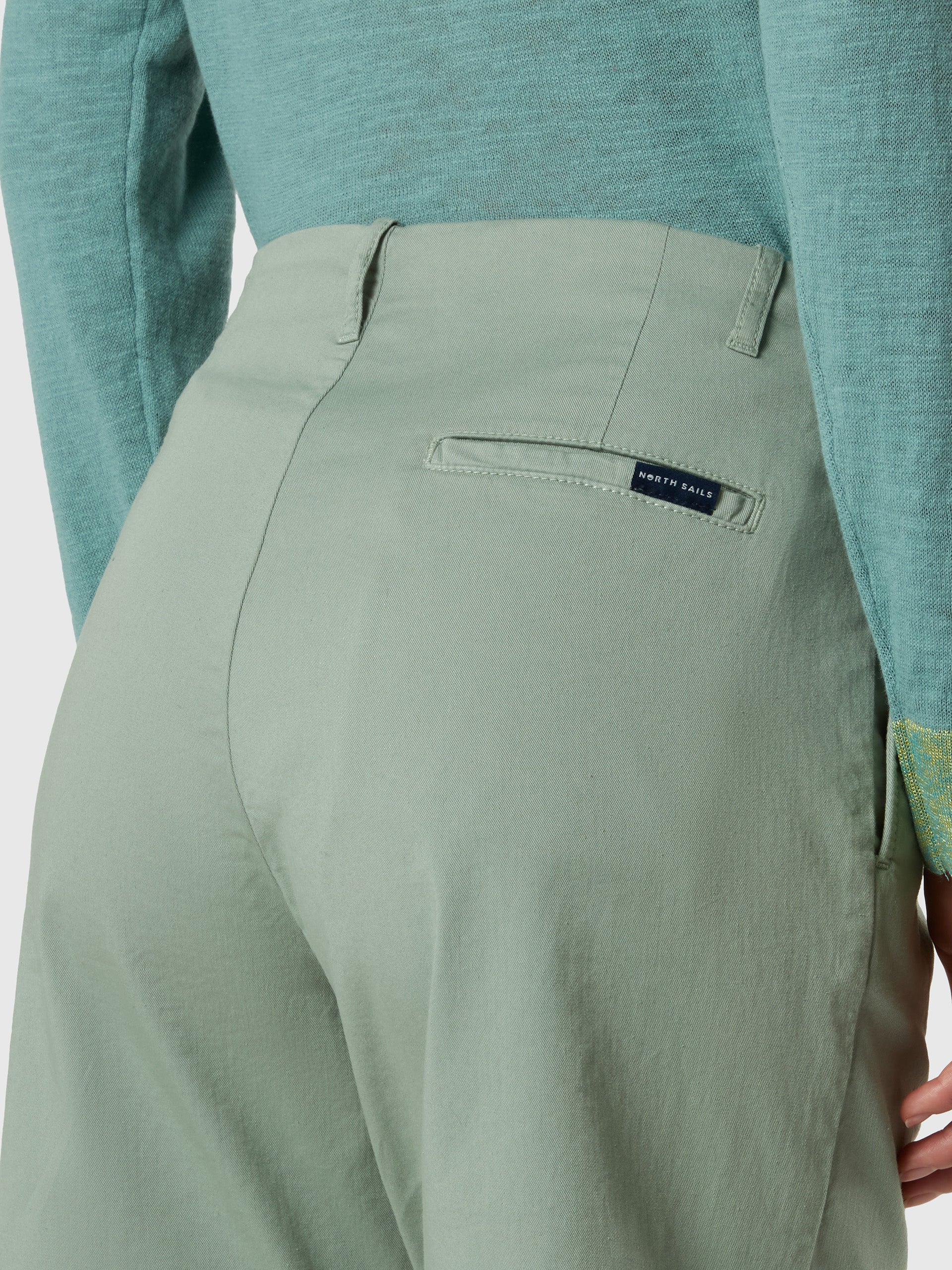 High-waisted chino shorts - Image 10