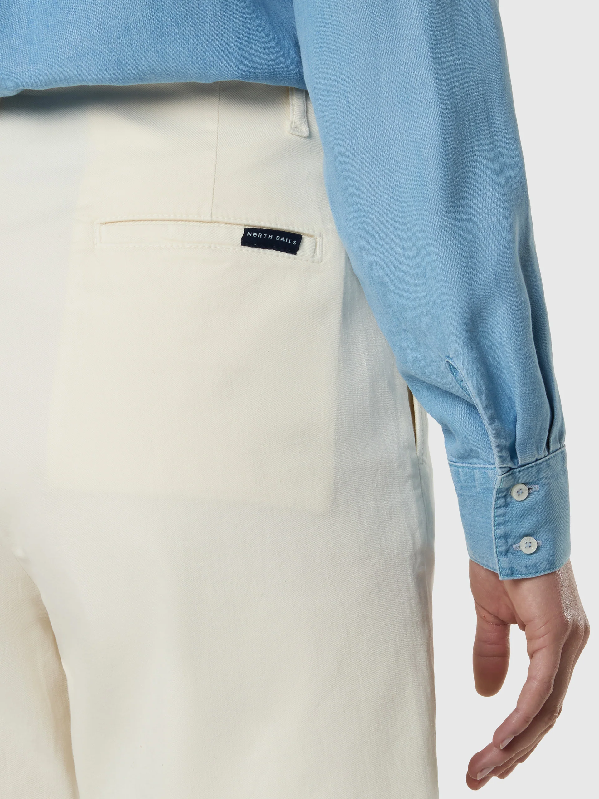 High-waisted chino shorts - Image 5