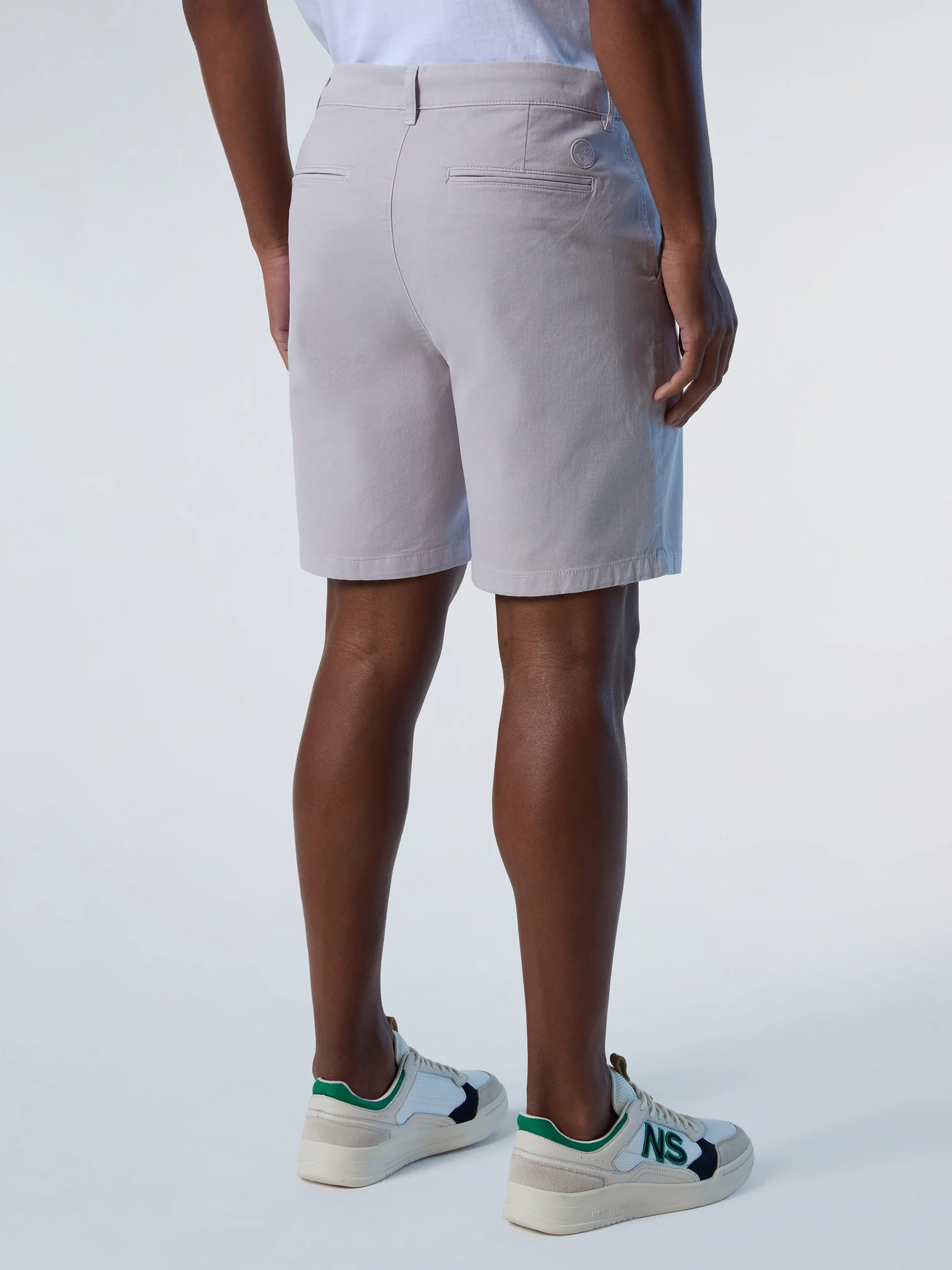 Chino shorts with logo patch - Image 23