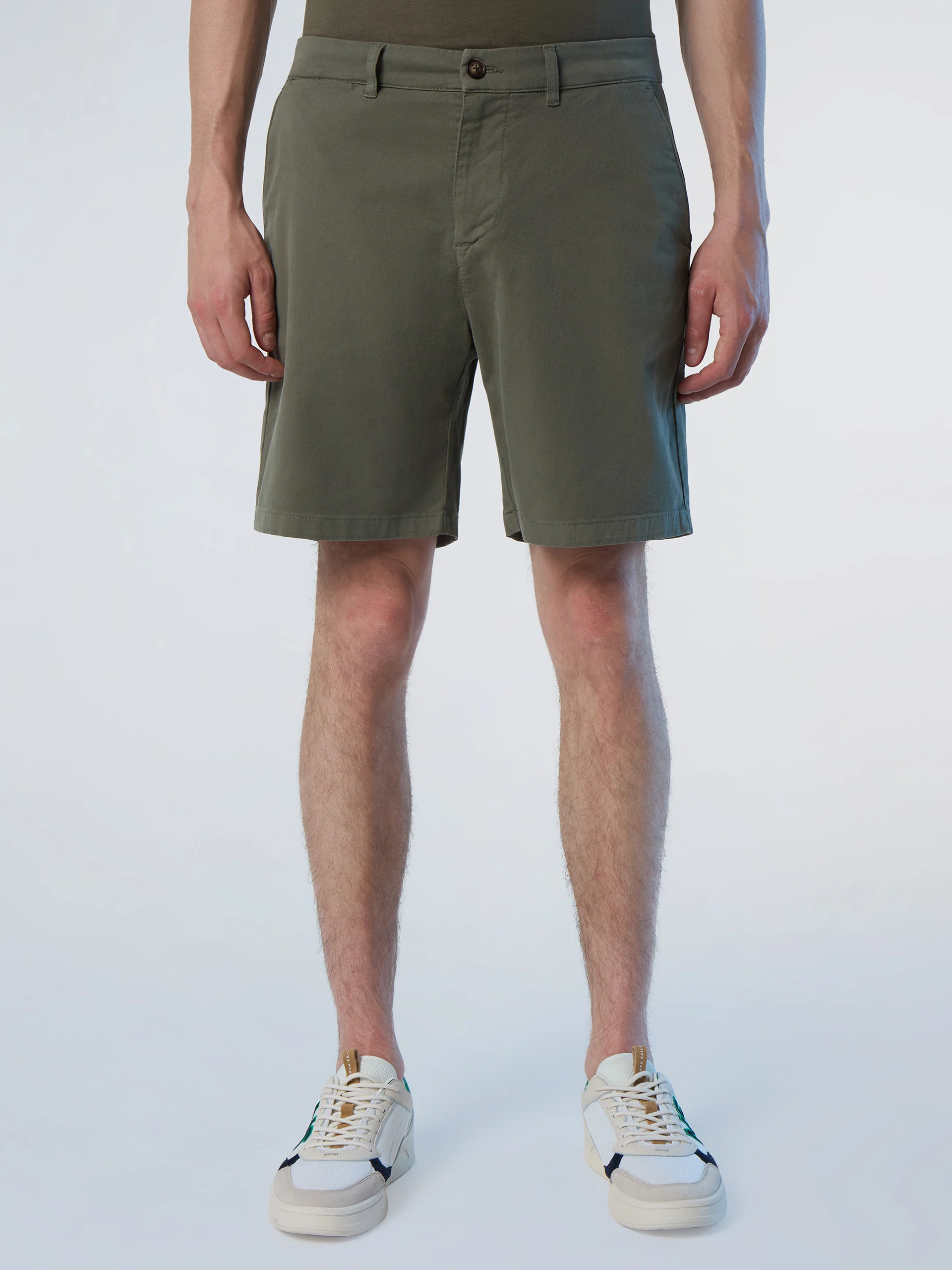 Chino shorts with logo patch - Image 39