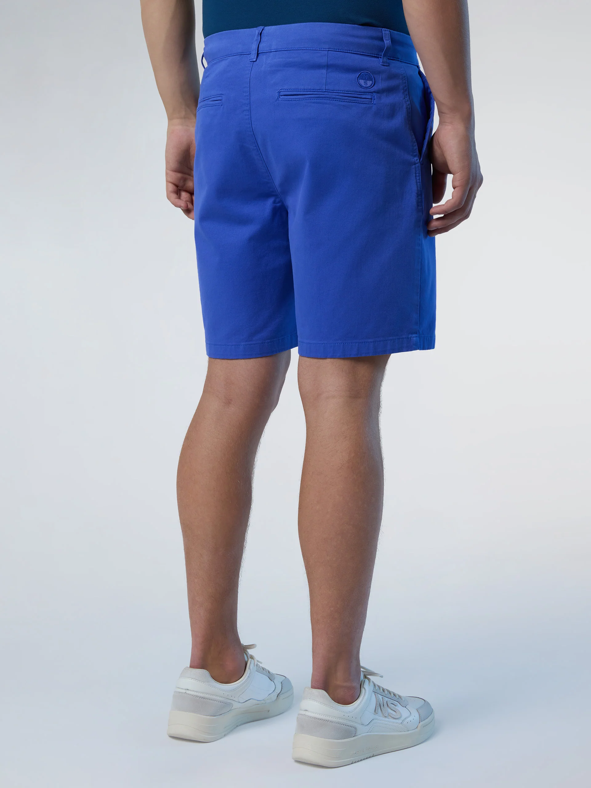 Chino shorts with logo patch - Image 42