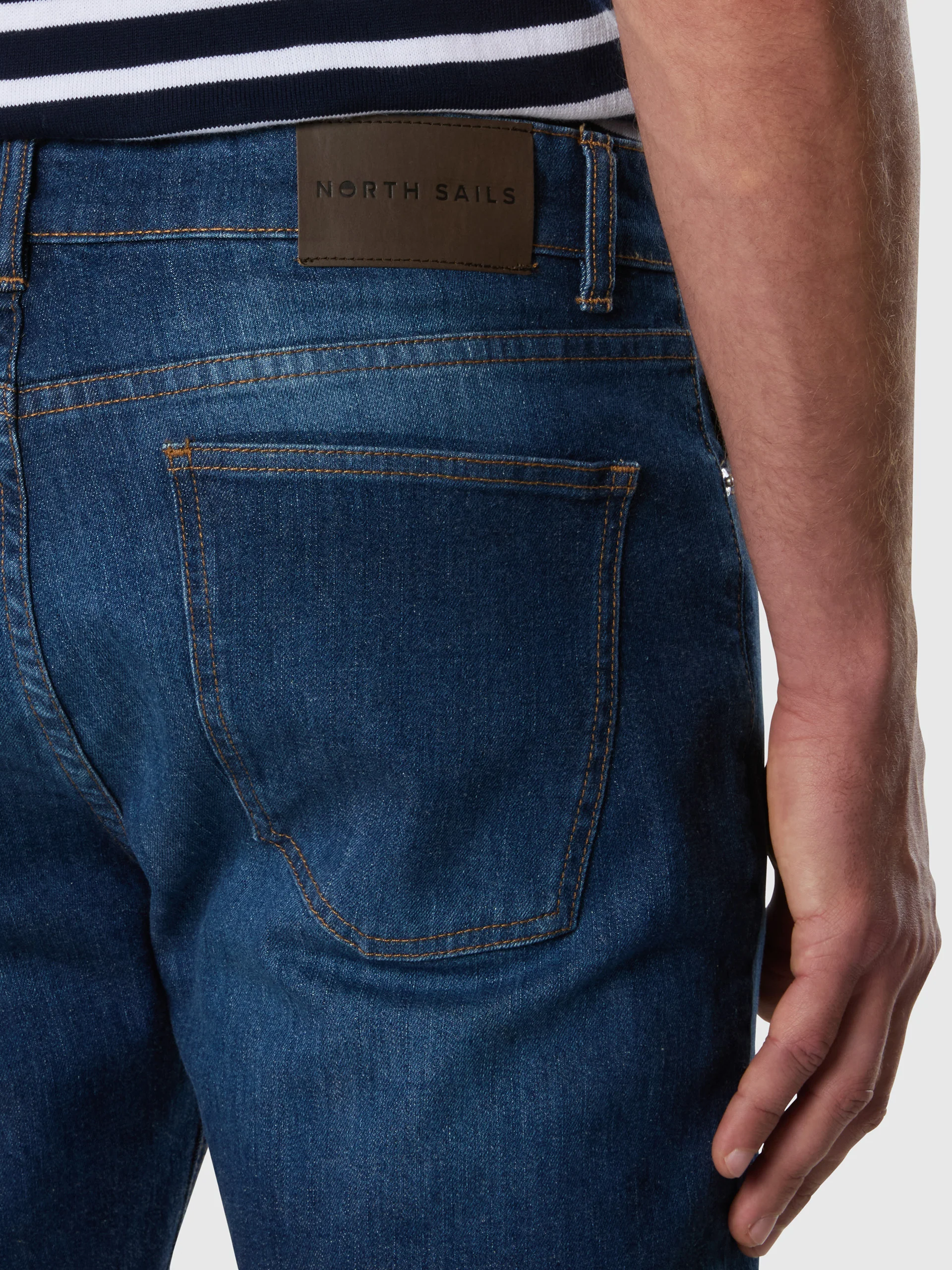 Low-impact denim jeans - Image 4