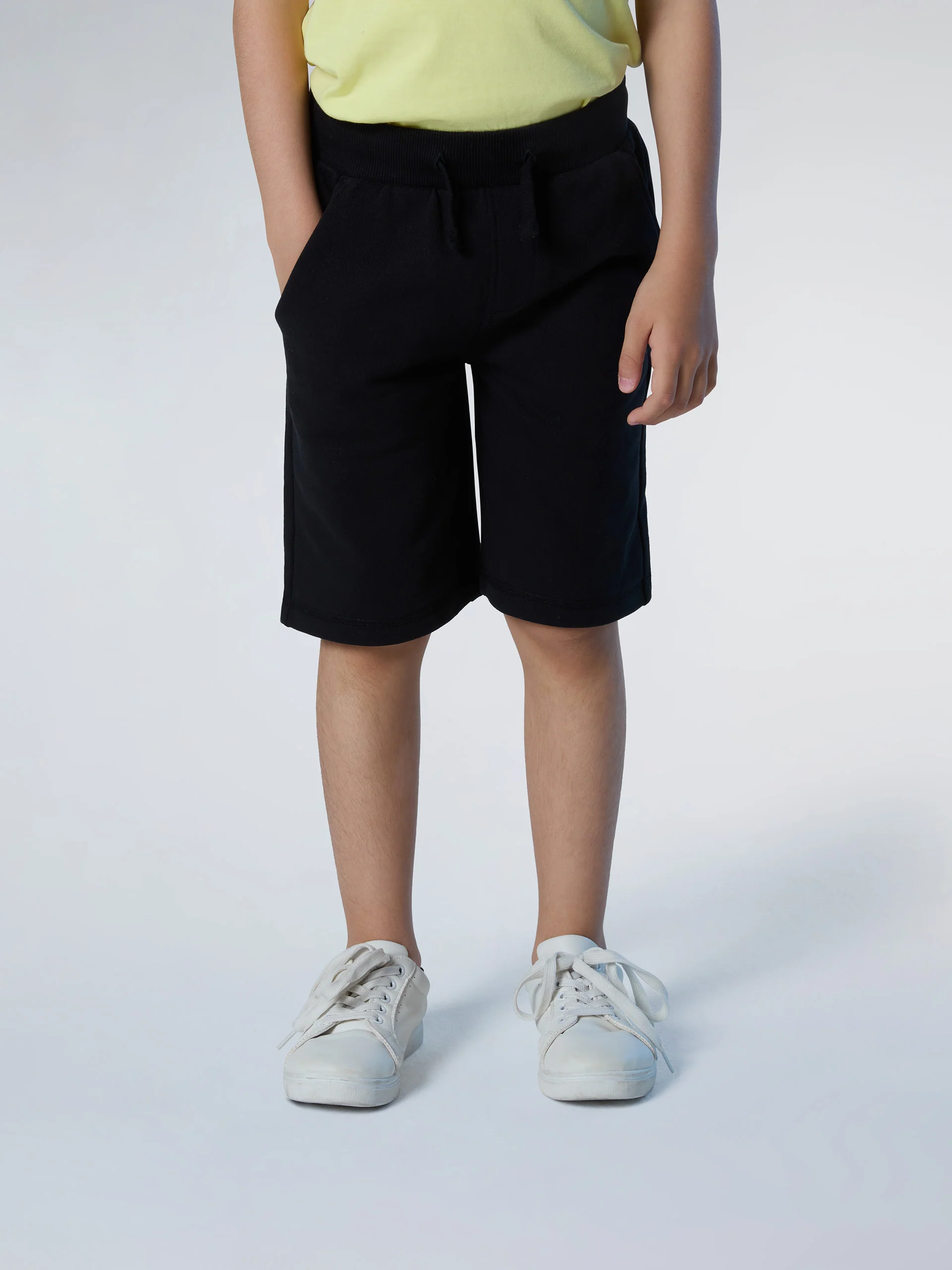 Sweat shorts with logo patch - Image 10