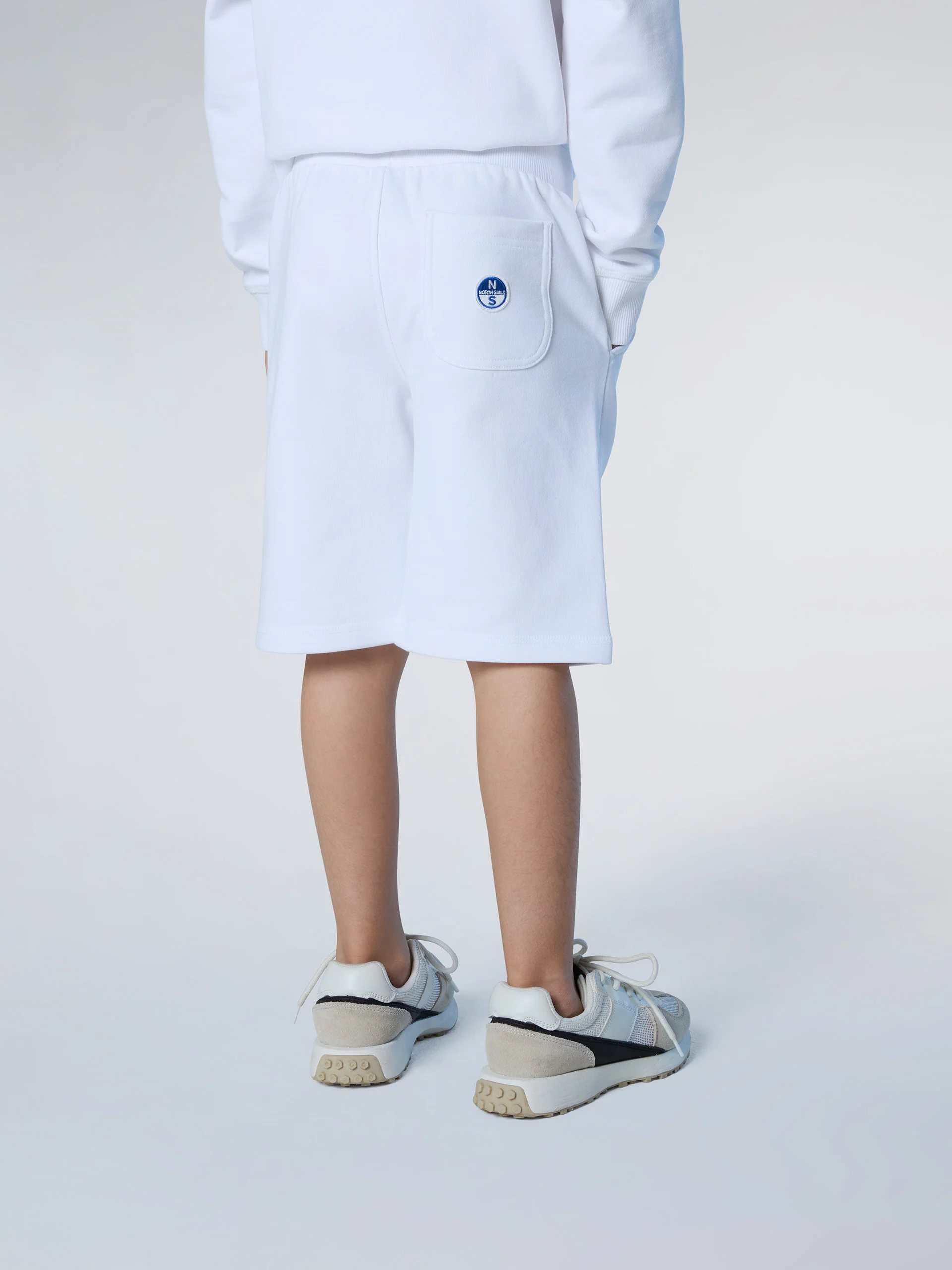 Sweat shorts with logo patch - Image 3