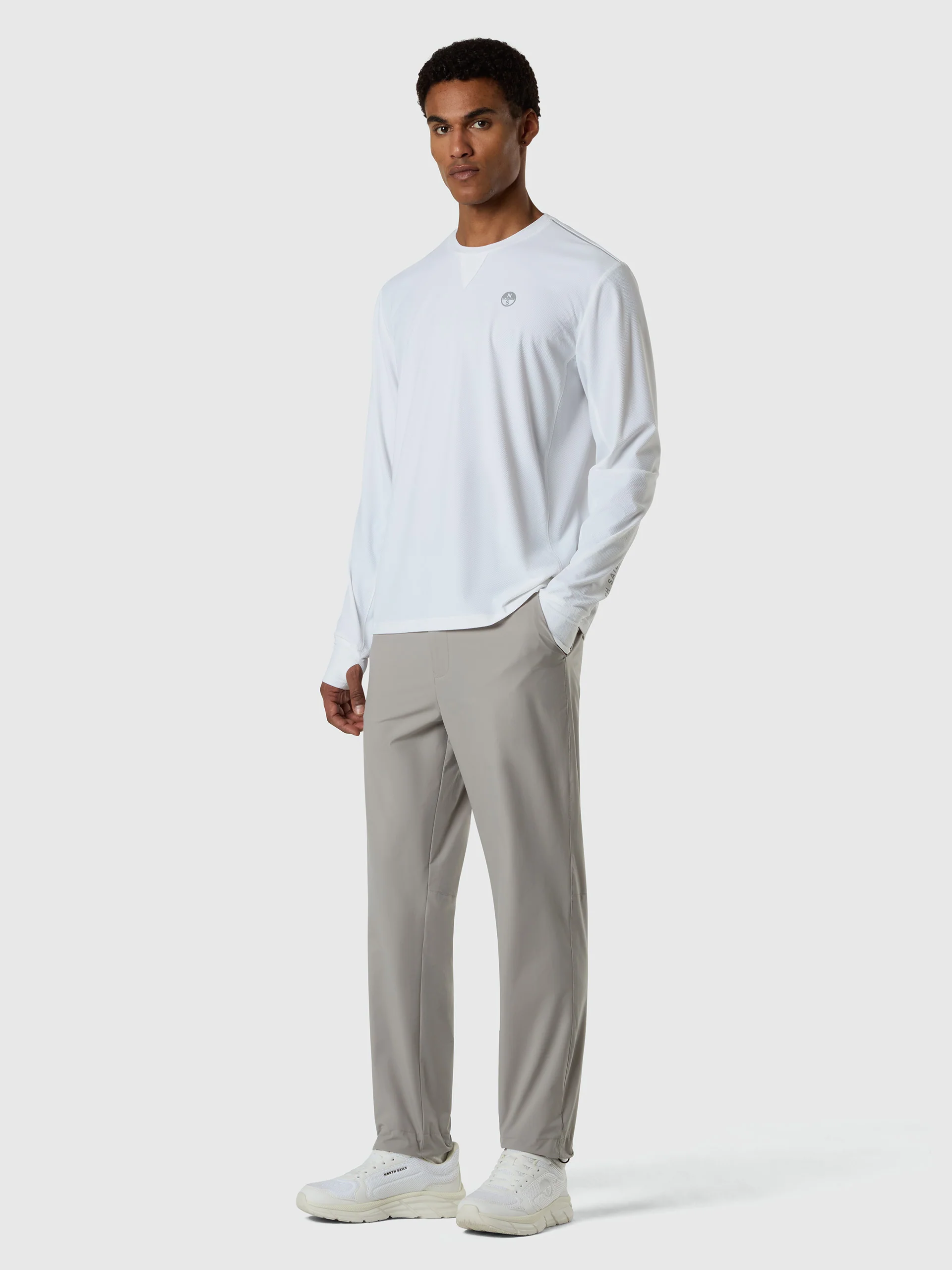 Long-sleeved T-shirt with UV protection - Image 5