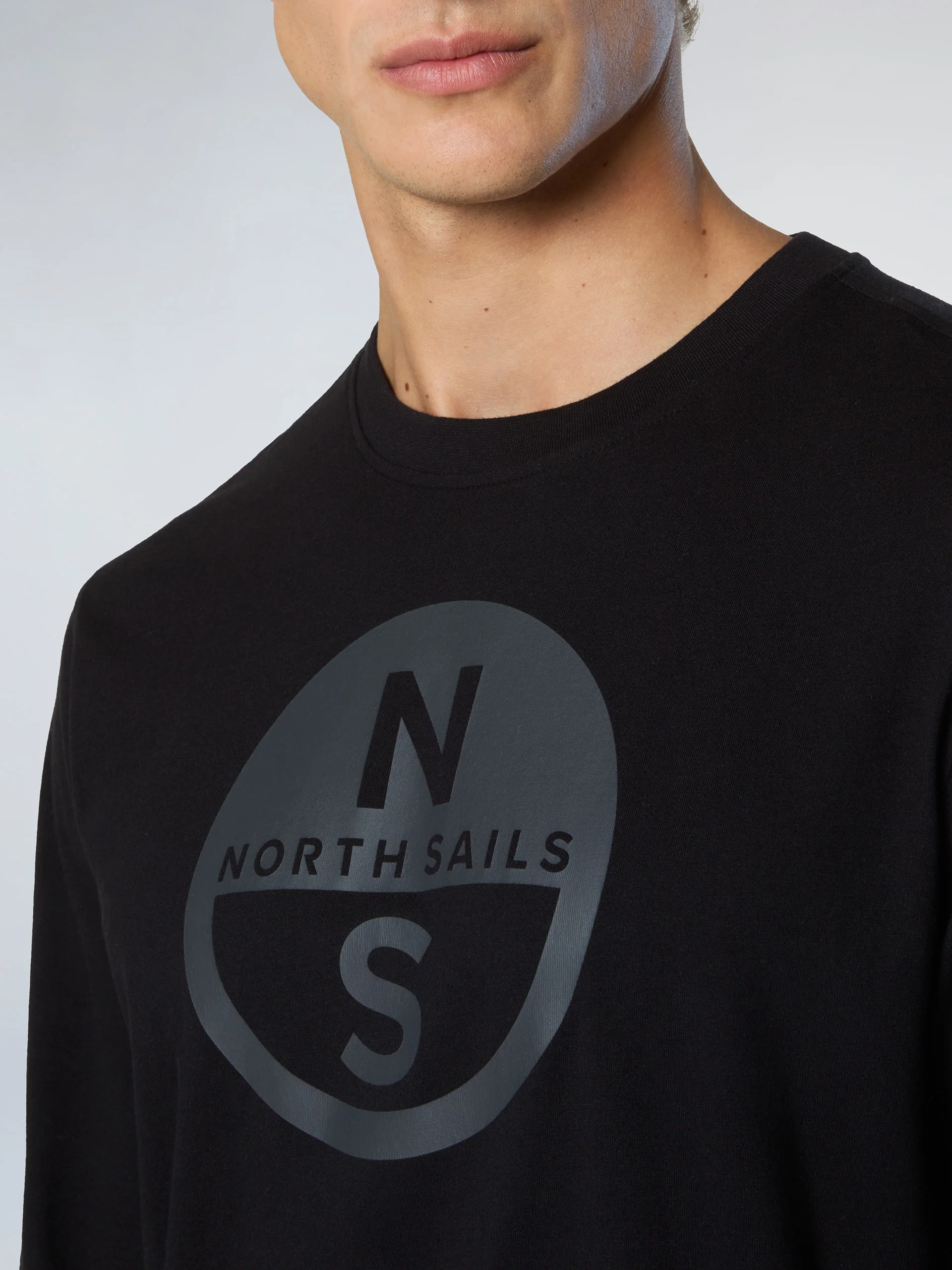 Long-sleeved T-shirt with maxi print - Image 14