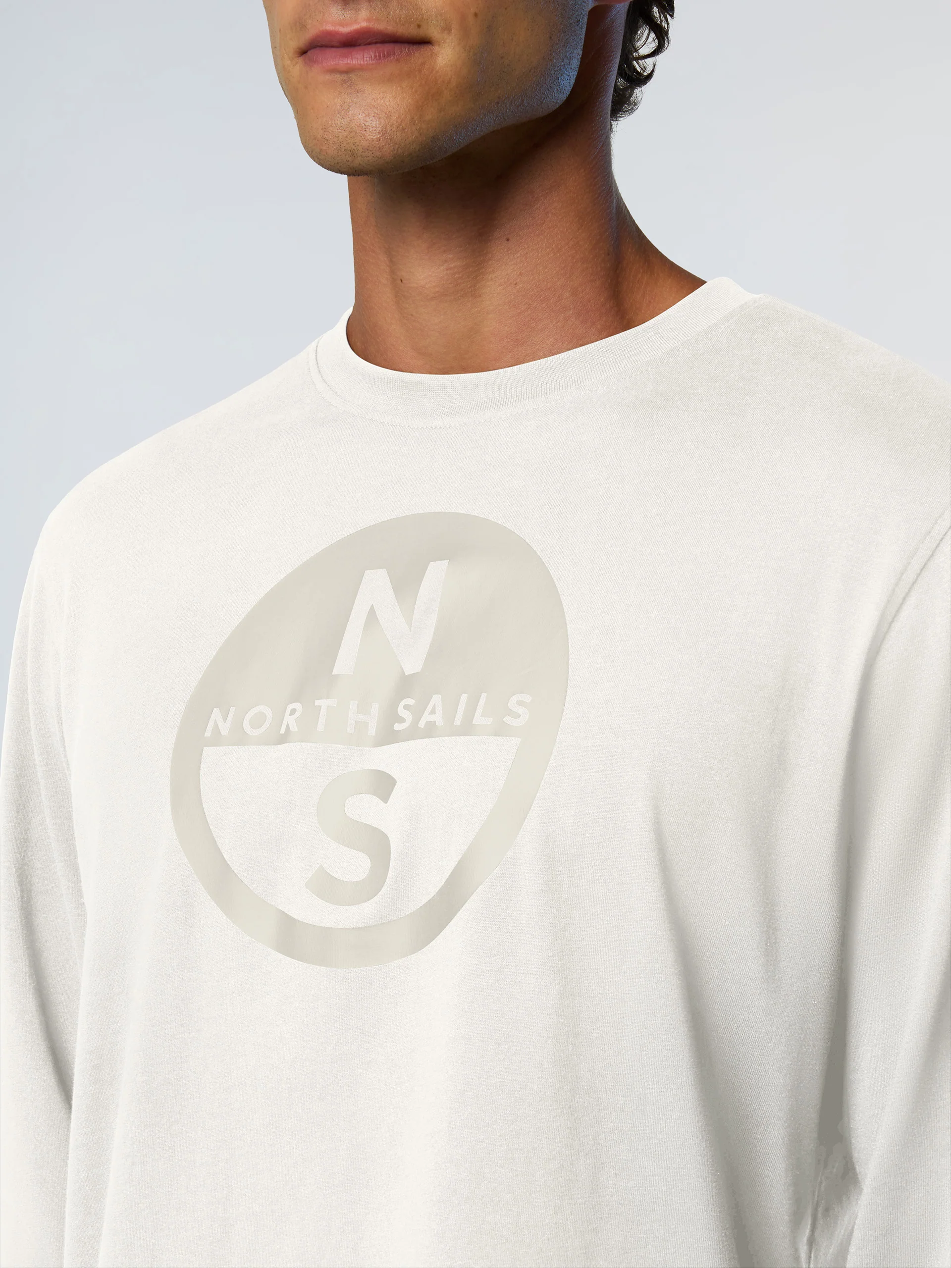 Long-sleeved T-shirt with maxi print - Image 22