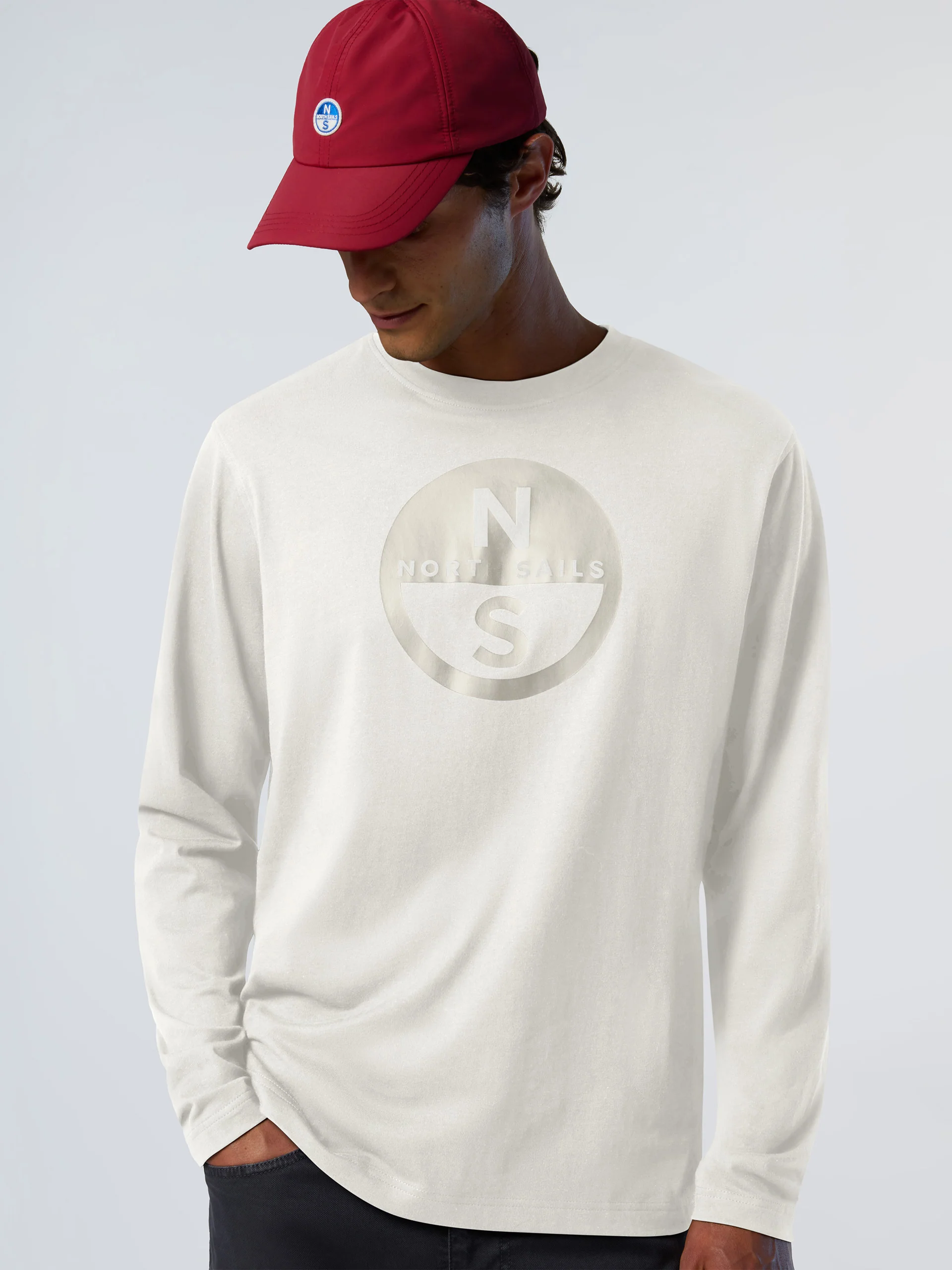 Long-sleeved T-shirt with maxi print - Image 23