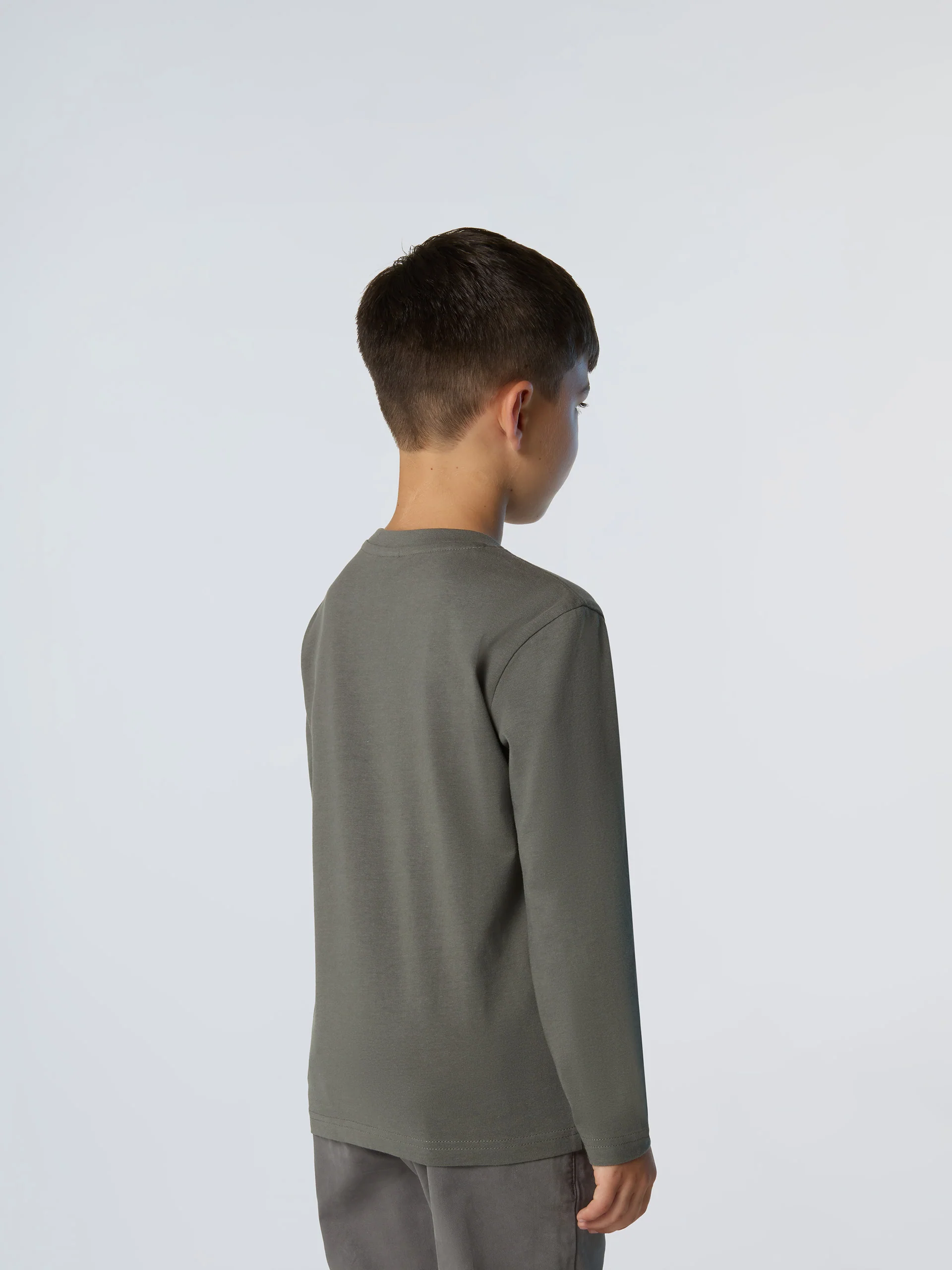 Long-sleeved T-shirt with logo patch - Image 16