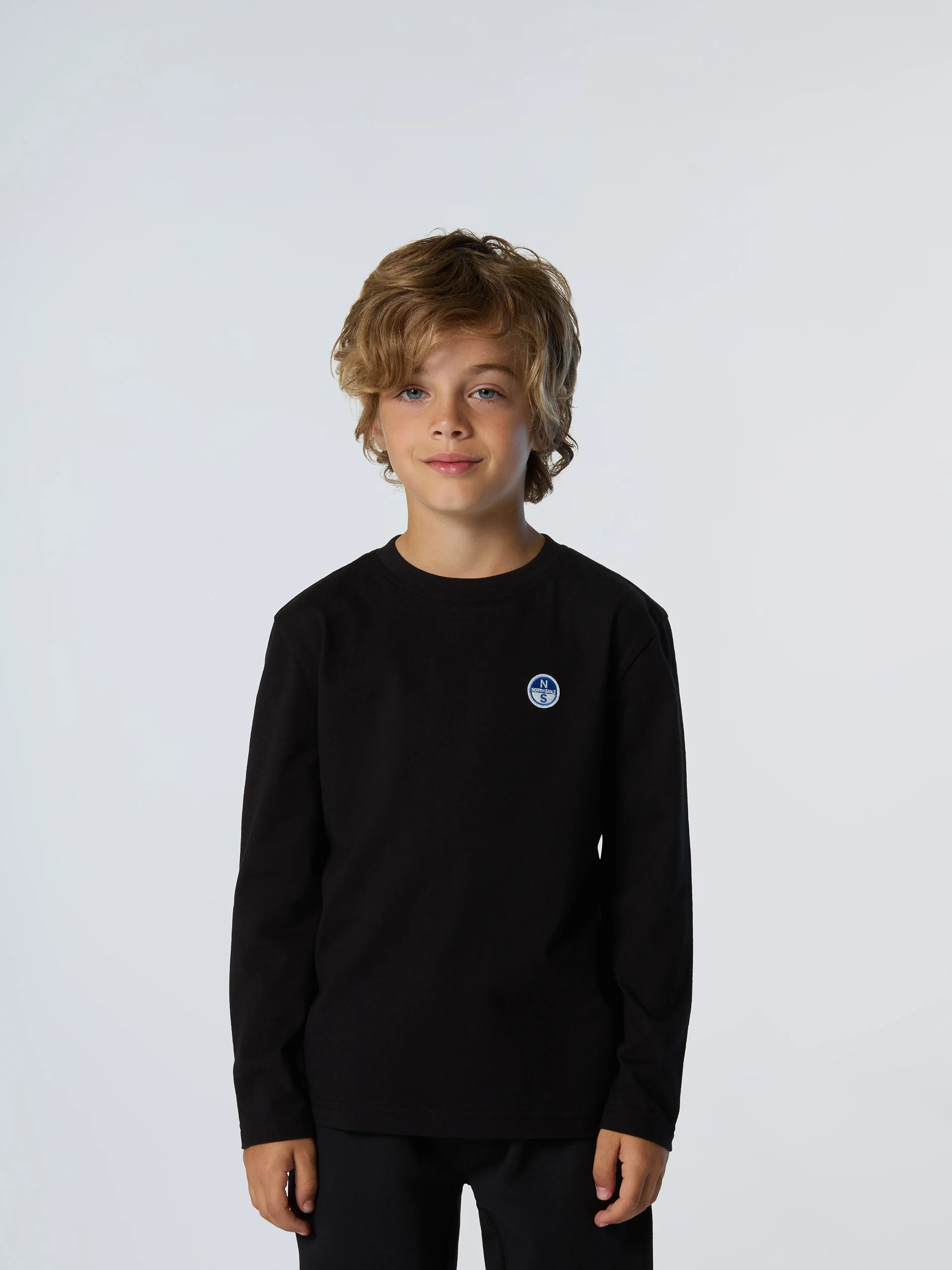 Long-sleeved T-shirt with logo patch - Image 19