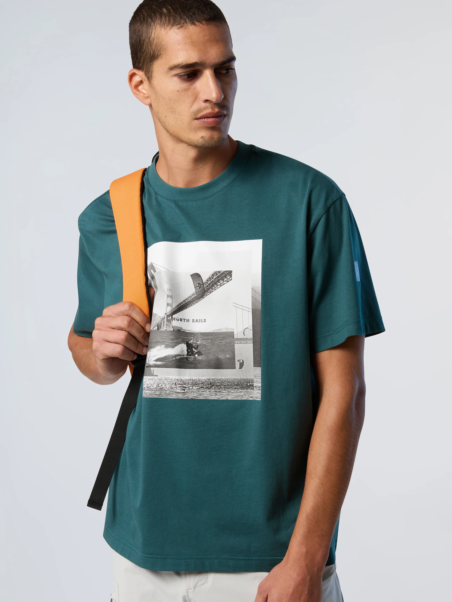 T-shirt with kitesurfing print - Image 2