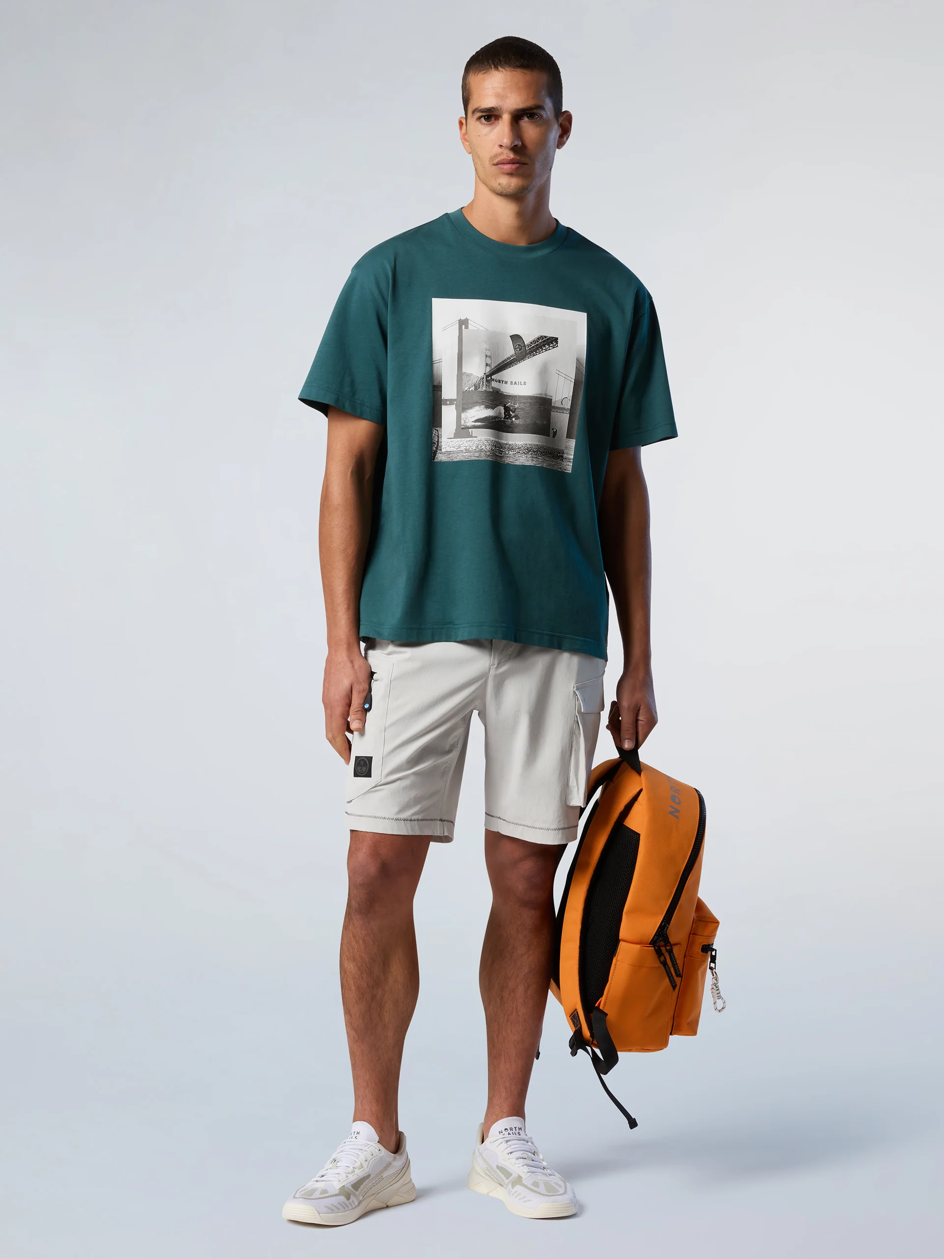 T-shirt with kitesurfing print - Image 5