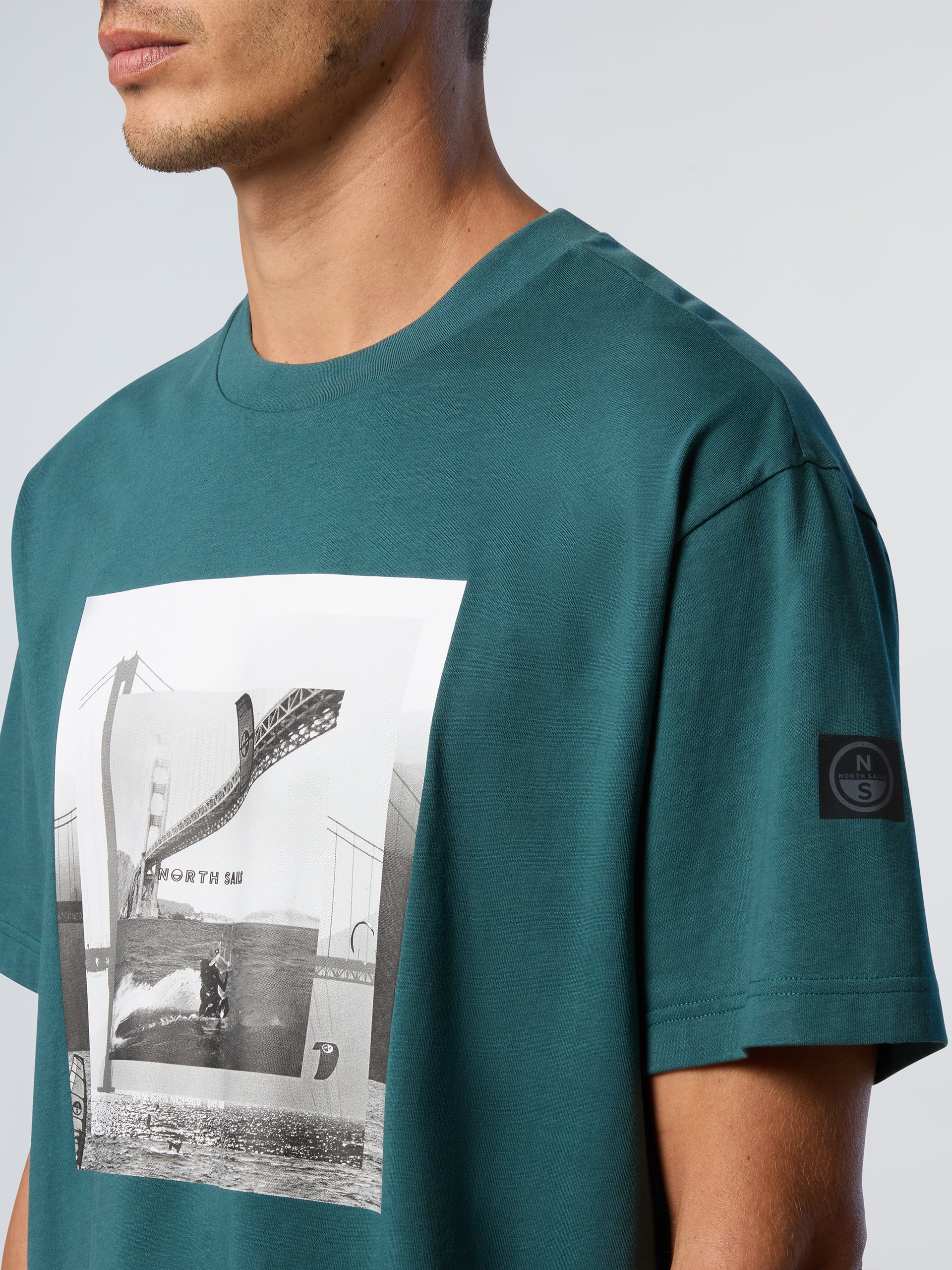 T-shirt with kitesurfing print - Image 6