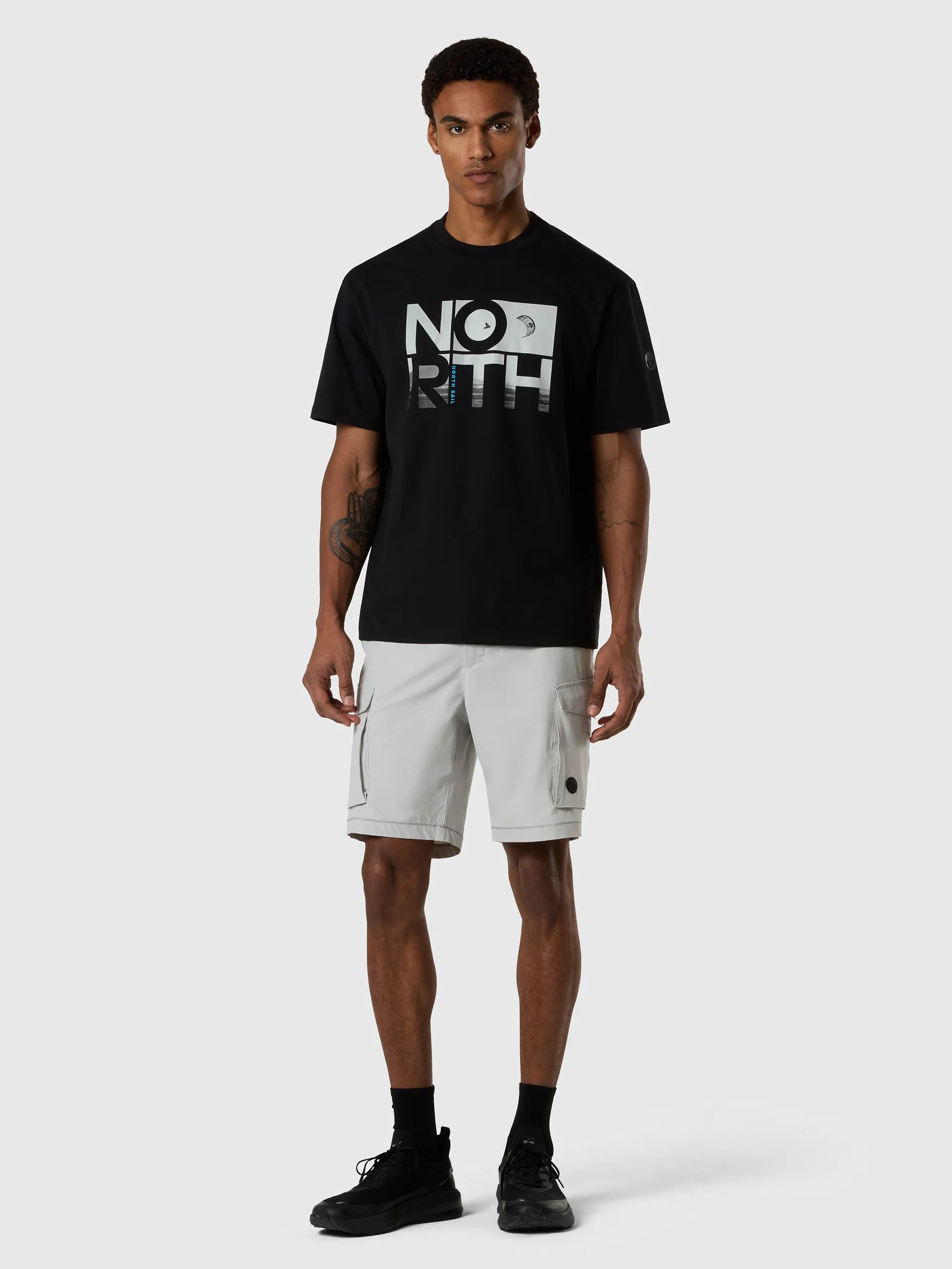 T-shirt with kitesurfing print - Image 12