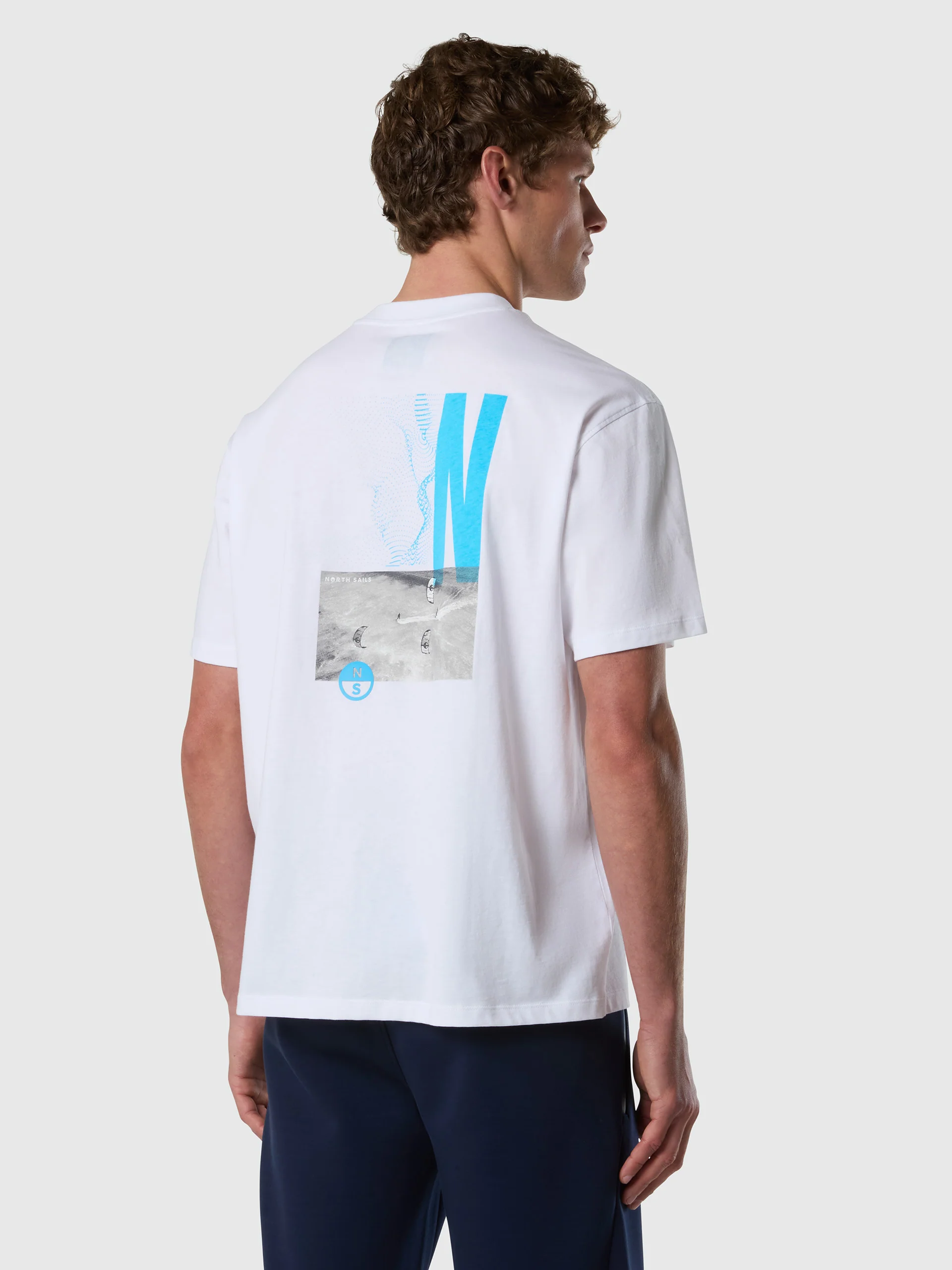 T-shirt with kitesurfing print - Image 17