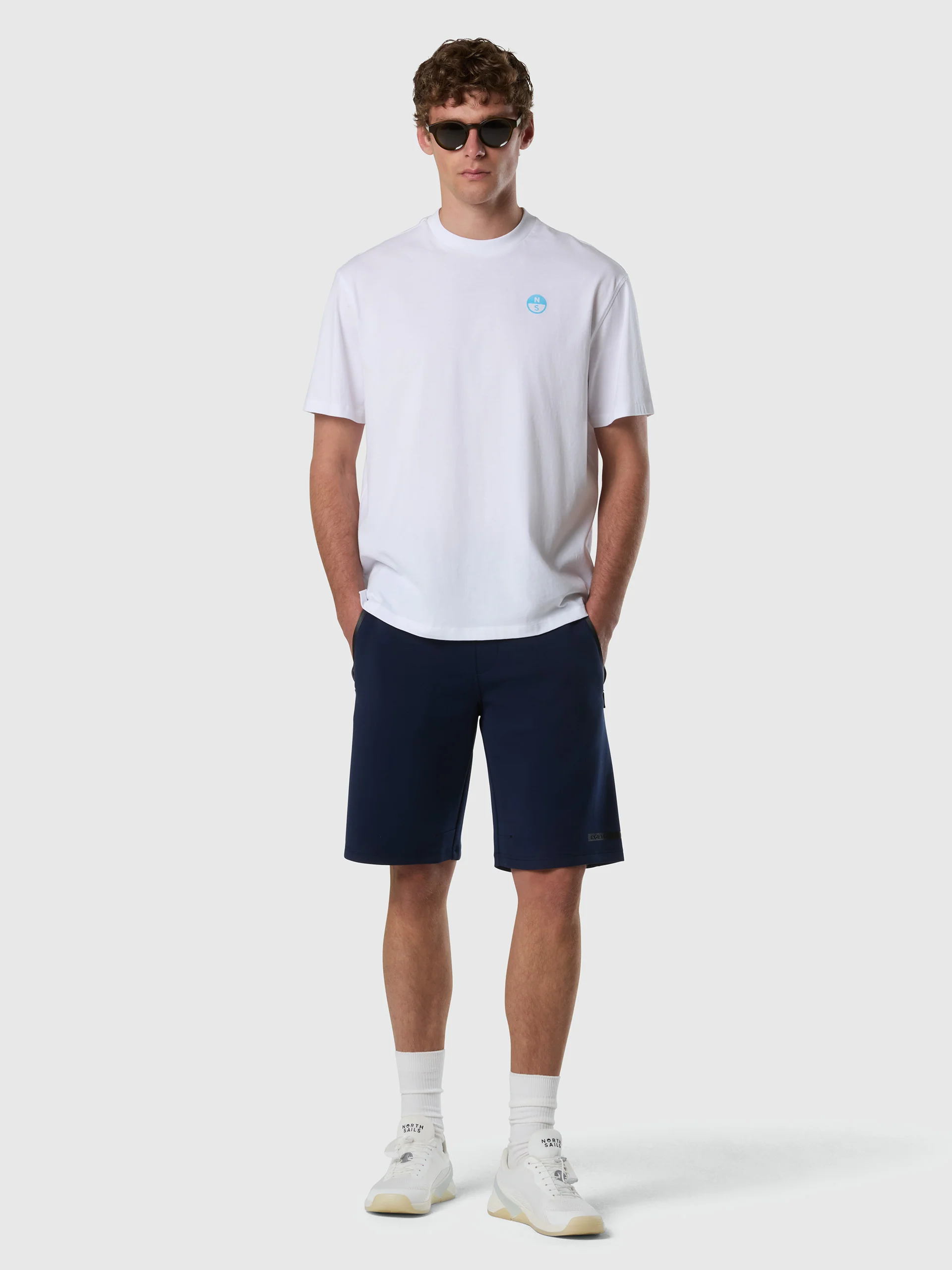 T-shirt with kitesurfing print - Image 18