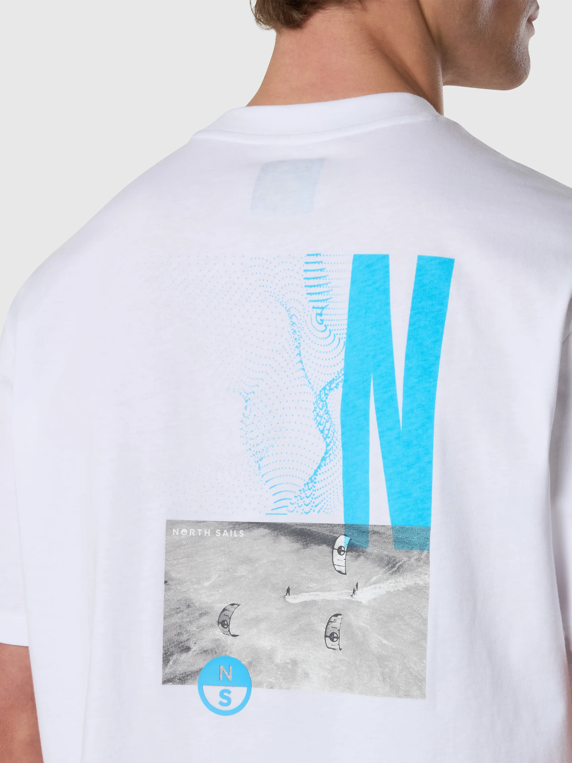 T-shirt with kitesurfing print - Image 20