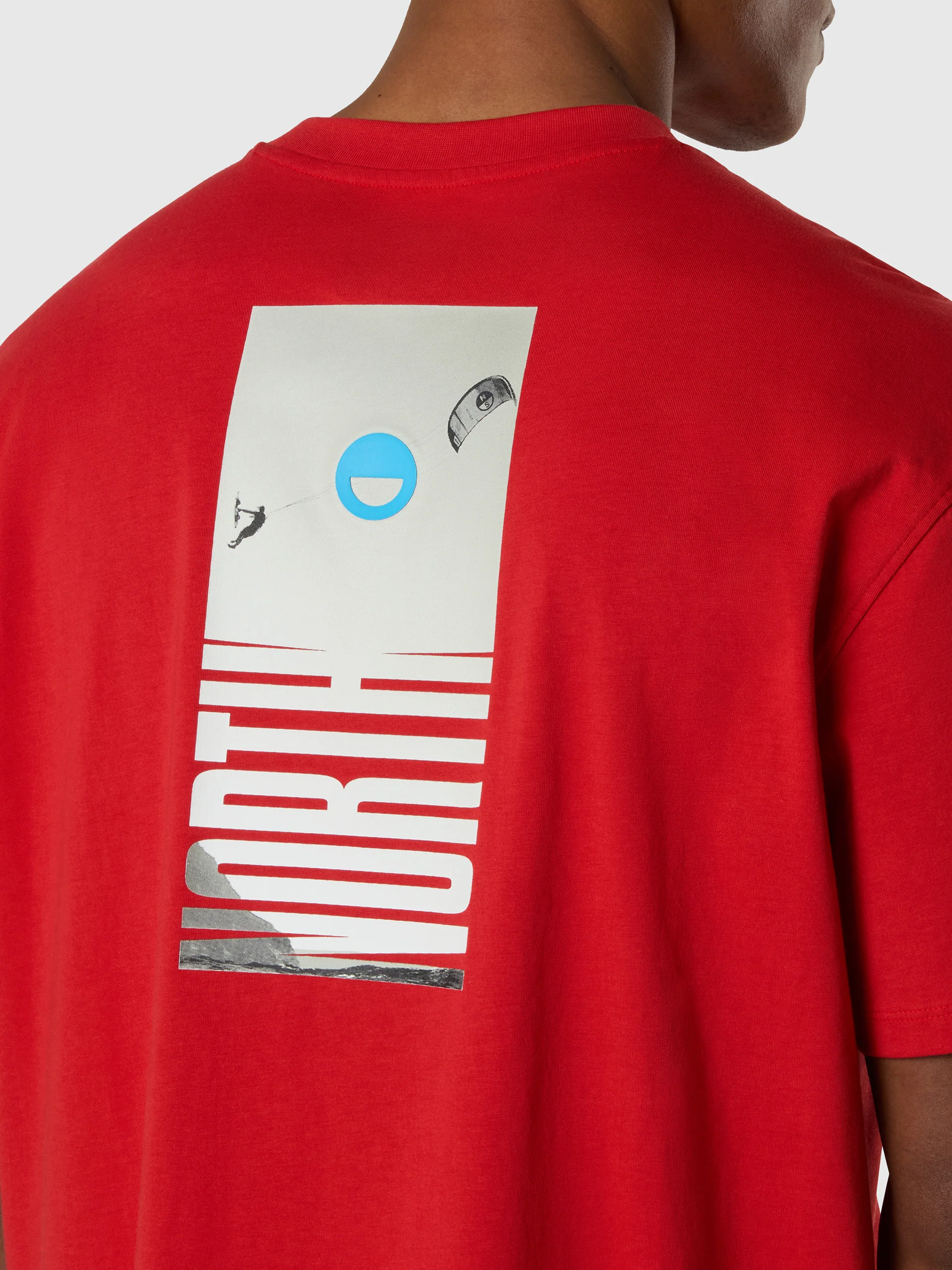 T-shirt with kitesurfing print - Image 7
