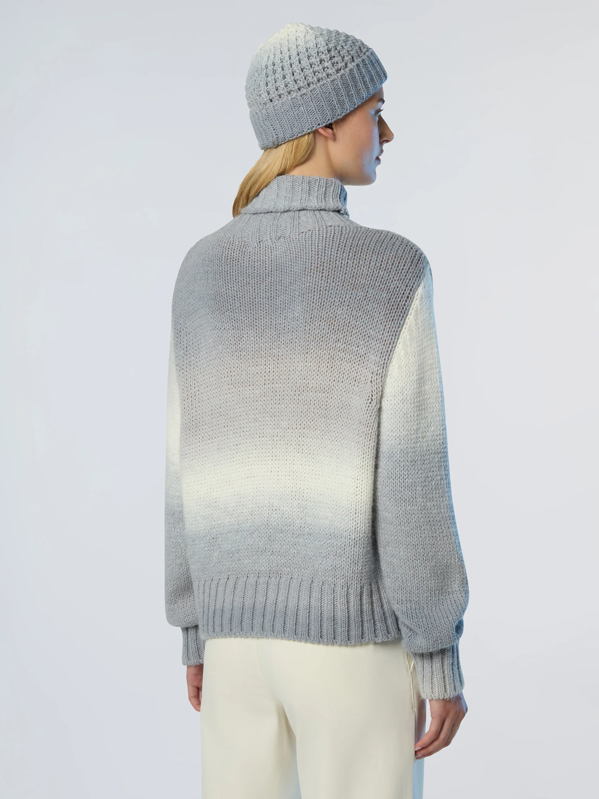 Faded alpaca sweater - Image 10