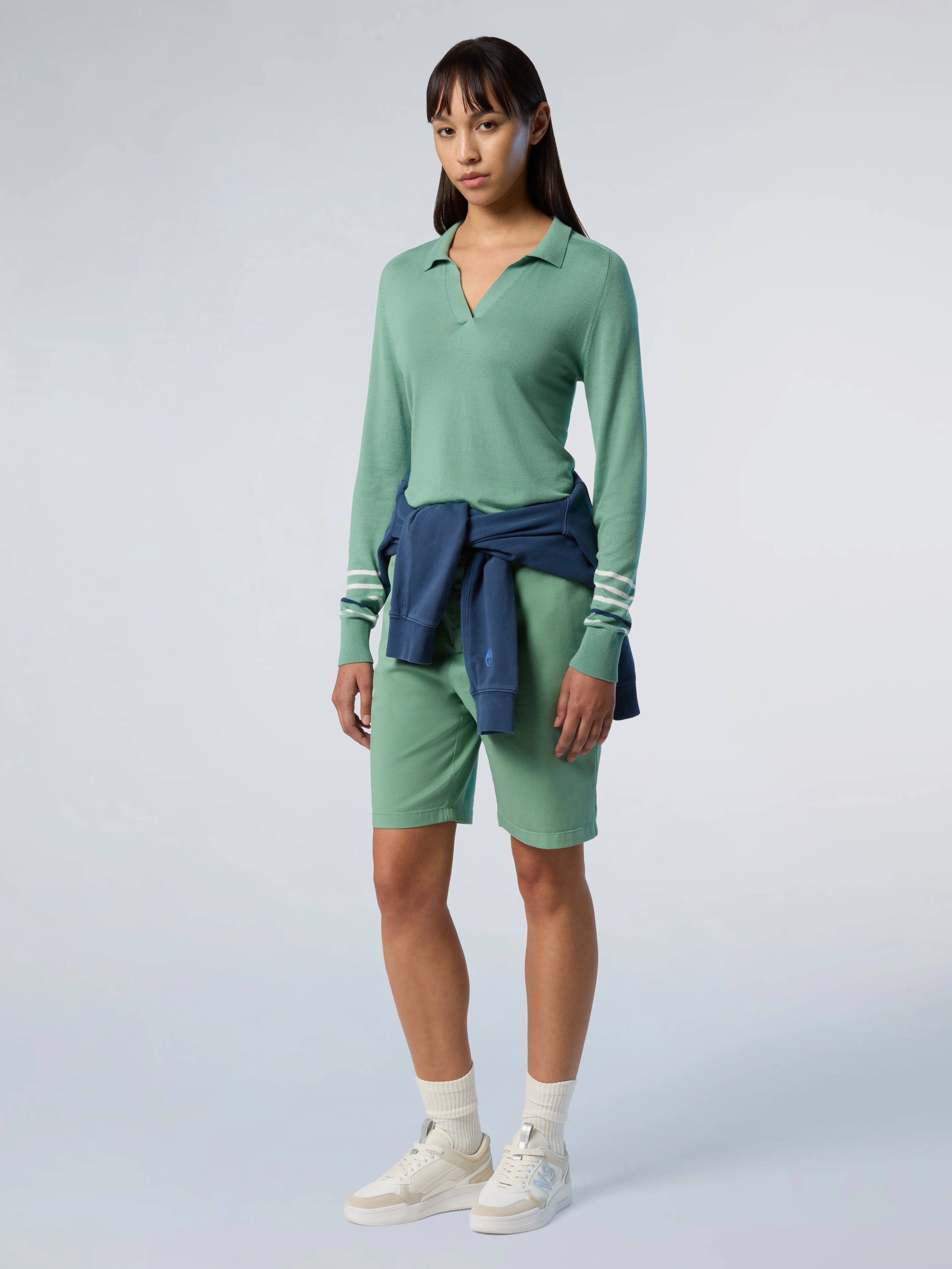 V-neck aloe vera sweater - Image 5