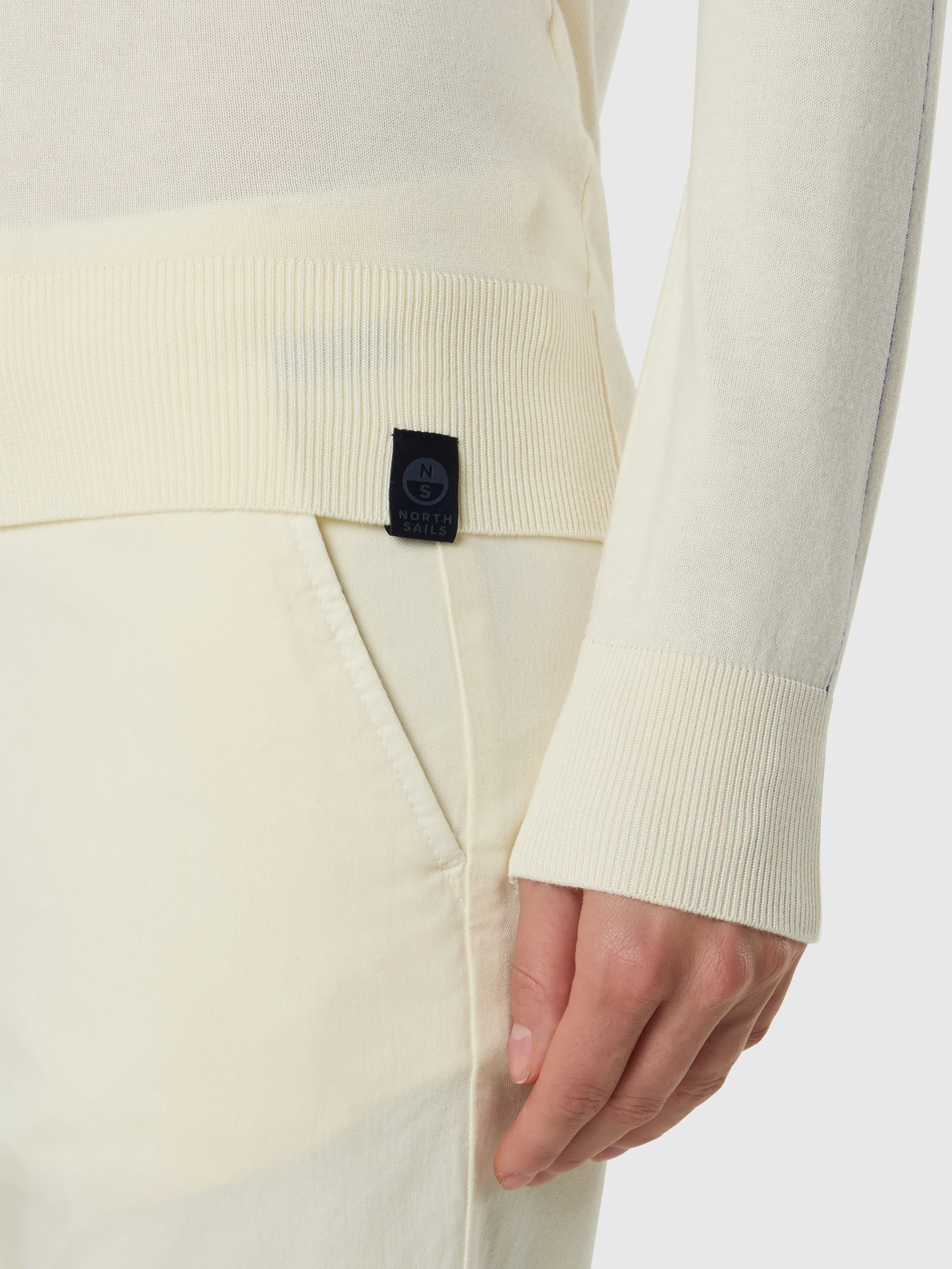 Viscose-cotton V-neck sweater - Image 7