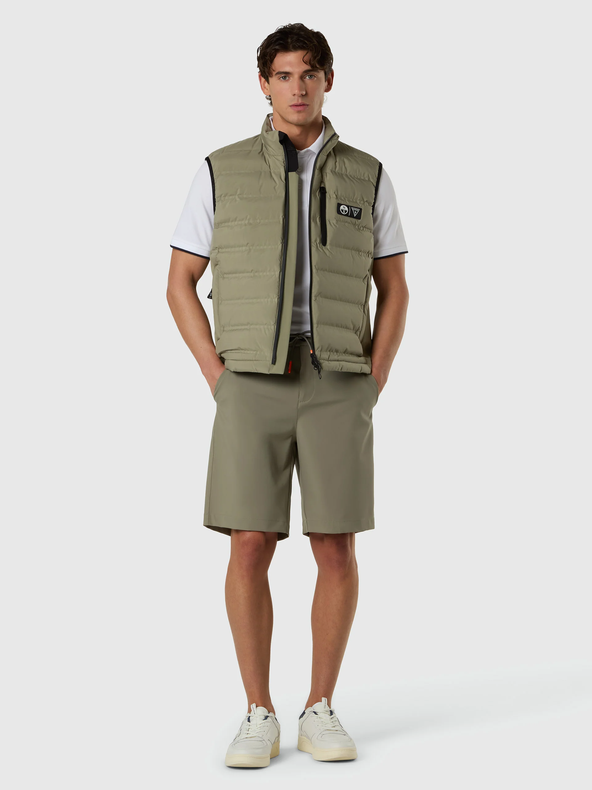 GUESS X NORTH SAILS VEST - Image 10