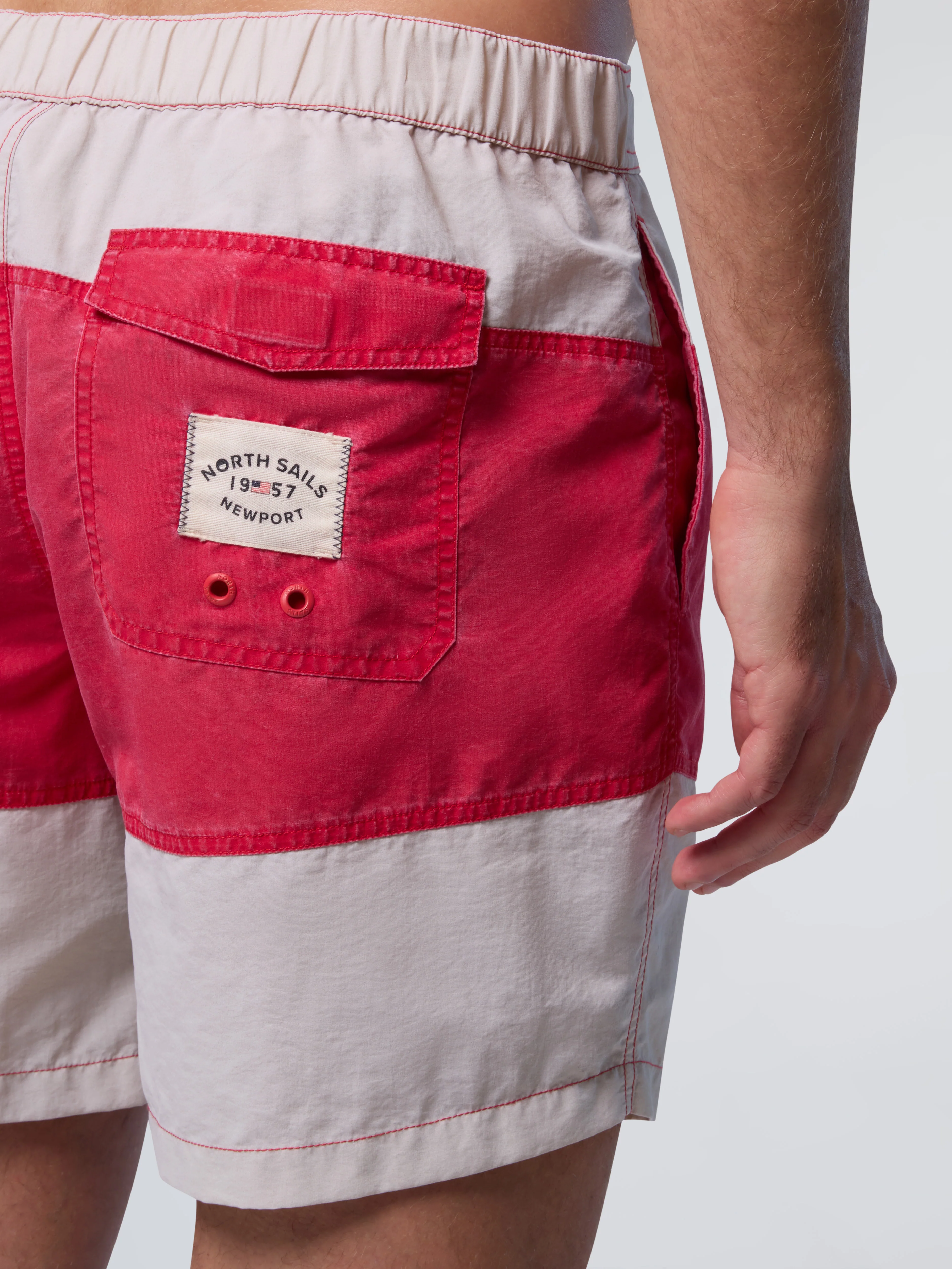 Color-block swim shorts - Image 7